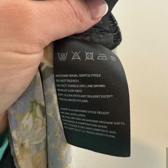 Farm Rio Capri Floral Print Turtleneck Top/ Size XS/S - Picture 12 of 13